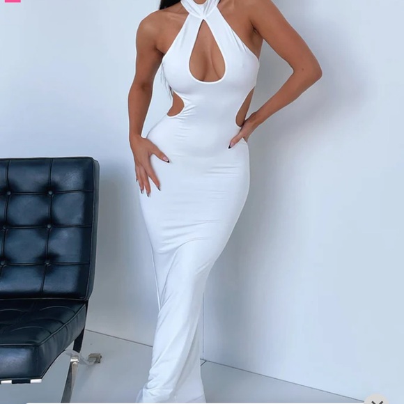 *NWT* That’s so fetch GIANNA MAXI DRESS - White Cutout Stretch Party 0 - Picture 5 of 5